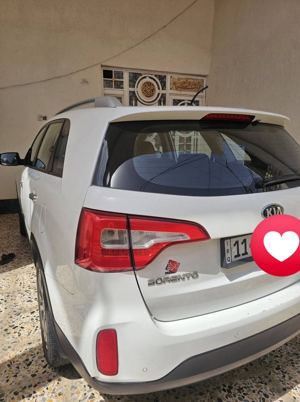 سورنتو ١٥ كفاله عامه
٦ سلندر محرك وكير مكفولات 
لون ابيض كويتيه سبع راكب ٣ قطع تبريد 
كشنات تدفئه تبريد
كامرات ٤ دواره
جرس ١٢٠
سعر ١٧٥ وبيه مجال 
للاستفسار  *********** 
العماره
