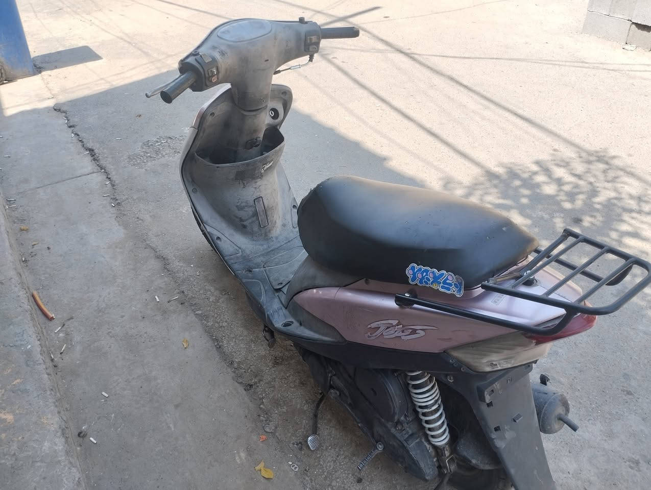 السلام عليكم للبيع بيها  الكابريتر ب350وبيها مجال 
مدينه الصدر ***********
