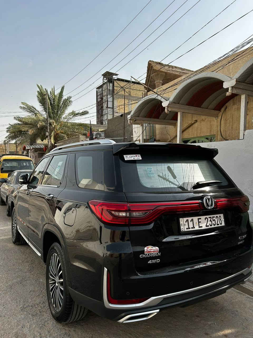 السلام عليكم سيارة شانجان cs95موديل 22رقم بغداد
سيارة رياضية متعددة الاستخدامات
عائلية كبيرة الحجم 7راكب 3صفوف
نضام دفع رباعي 4WD
ودفع امامي
سعة الخزان 74لتر
بانوراما كامل اضائة امامي خلفي بتقنية LED
امكانية طي المقاعد الصف والثالث لزيادة مساحة التخزين مقاعد جلدية كاملة شاشة لمس ونضام صوتي فاخر خاصية المساج في المقاعد الامامية ونضام تكيف هواء اوتوماتيك مع فتحات تهوية للمقاعد الخلفية ونضام كاميرات محيطية 360 درجة مع خاصية التسجيل الرباعي
نضام تثبيت السرعه AcC
لاستشعار الحركة والمركبات الامامية
نضام التحذير من الاصطدام الامامي والفرامل الطارئة الذكية وسائد هوائية متكاملة امامية وجانبية وستائرية نضام الثبات الالكتروني للمساعدة في النزول  والصعود على المنحدرات ومقاعد جلدية تحكم كهربائي وخزن ذاكرة ٣ وضعيات
شاحن لاسلكي ونضام تشغيل عن بعد ونضام خرائط وتوصيل الهاتف الذكي نضام التحذير من مغادرة المسار ونضام مراقبة الاطارات وجنطة كهربائي مع خاصية الفتح بالقدم المكان نجف رقم الهاتف ***********
السعر 190$ورقة
