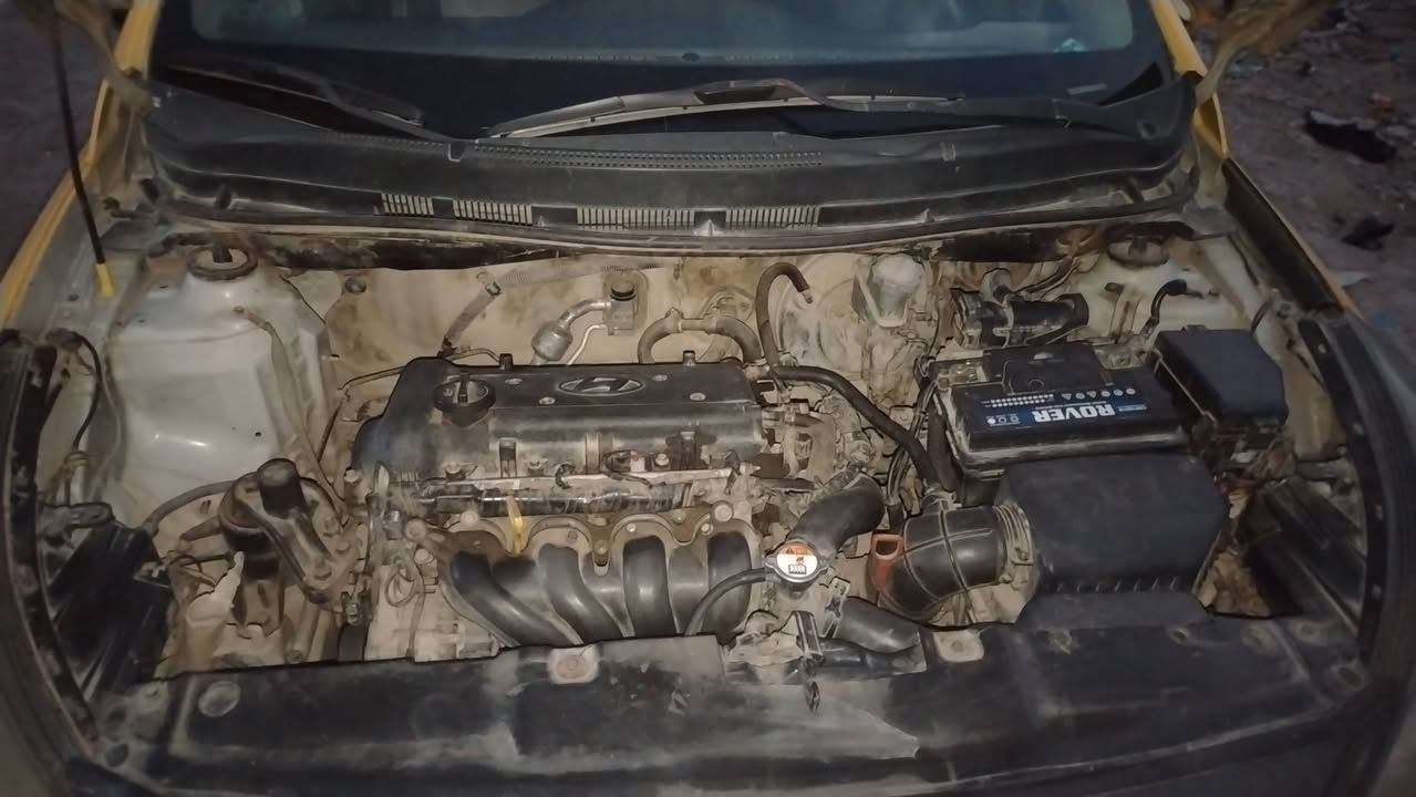 سلام عليكم أكسنت خليجي 2013 محرك1600 مفتوح مبدل جاملغ وبنيد نقص غاز تبريد طخه ب الباب مثل ماموضحه ب الصوره السعر 64  التواصل ***********  مدينة الصدر الحميدية
