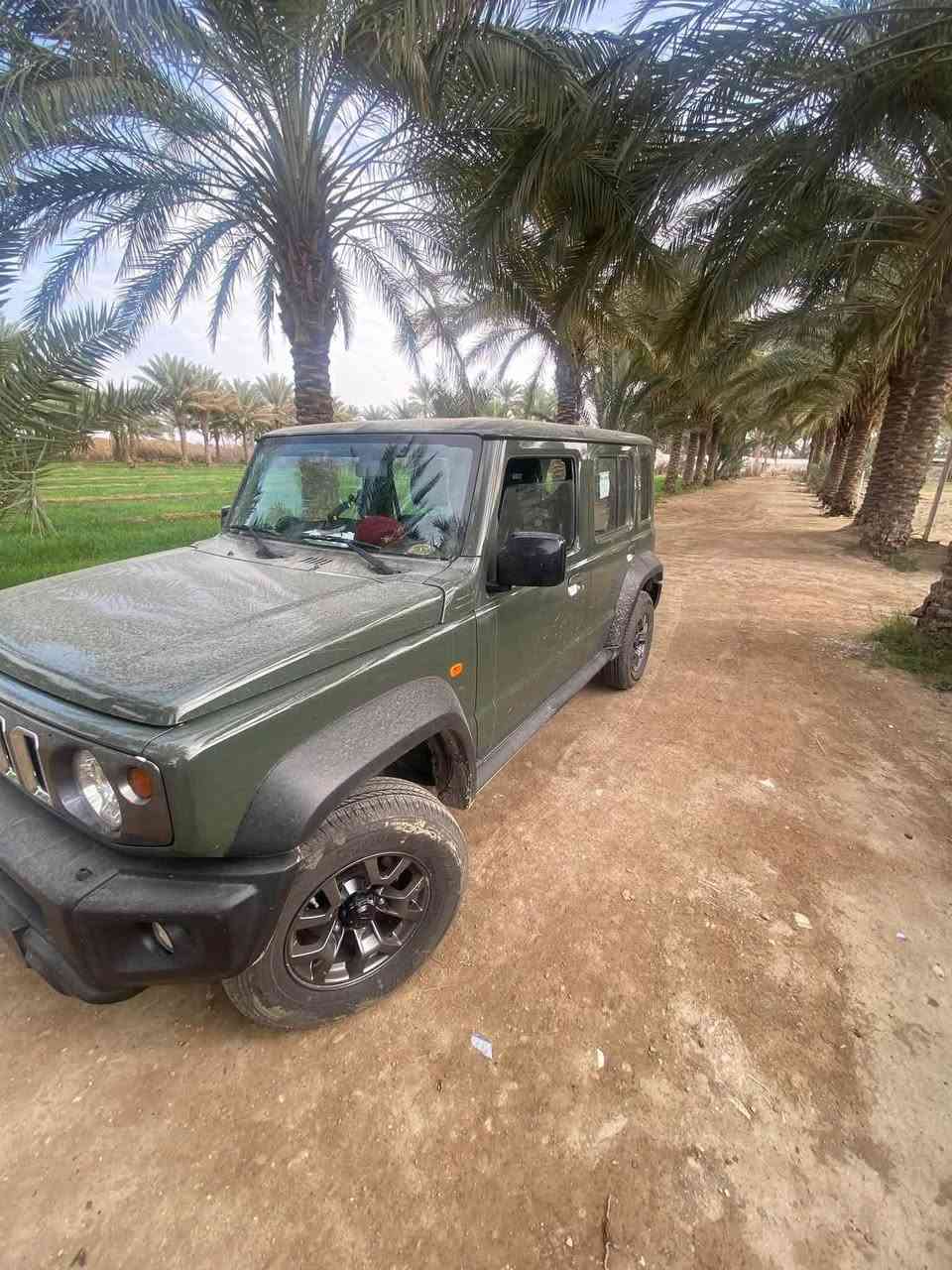 السلام عليكم 
سازوكي موديل2025 
رقم بغداد 
ماشيه 22
محرك 1500
دفع رباعي 4️⃣❌4️⃣
5ابواب 
تحكم ستيرن مثبت سرعه
حساس خلفي 
جام كهربائي
شاشه لمس نضام كار بلي
مري جانبيه كهربائي
لايت ابيض ثلجي 
كشاف ابيض زنون
كامره  خلفيه HD
صناعه ياباني تجميع هندي 
مكفوله كفاله عامه
*********** حلة, بابل
