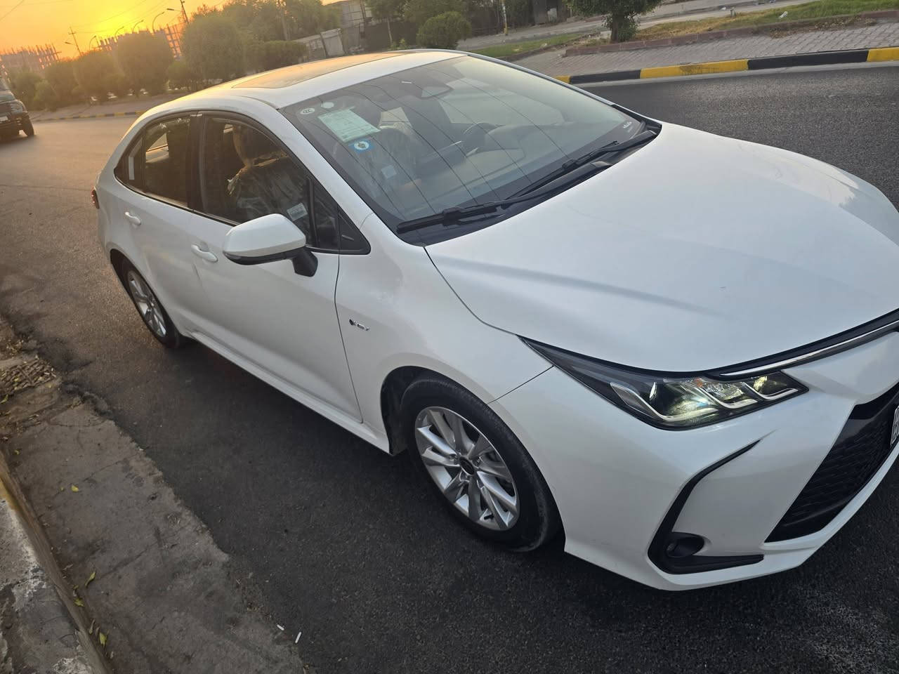 كورلا هايبرد شكل الخليجي موديل ٢٠٢٥
فول مواصفات 
اعلى فئه
ماشيه ١٨ الف
كفاله عامه .
السعر ١٦٥ بيها مجال حك جيتك
مكلف بلنشر .
***********
