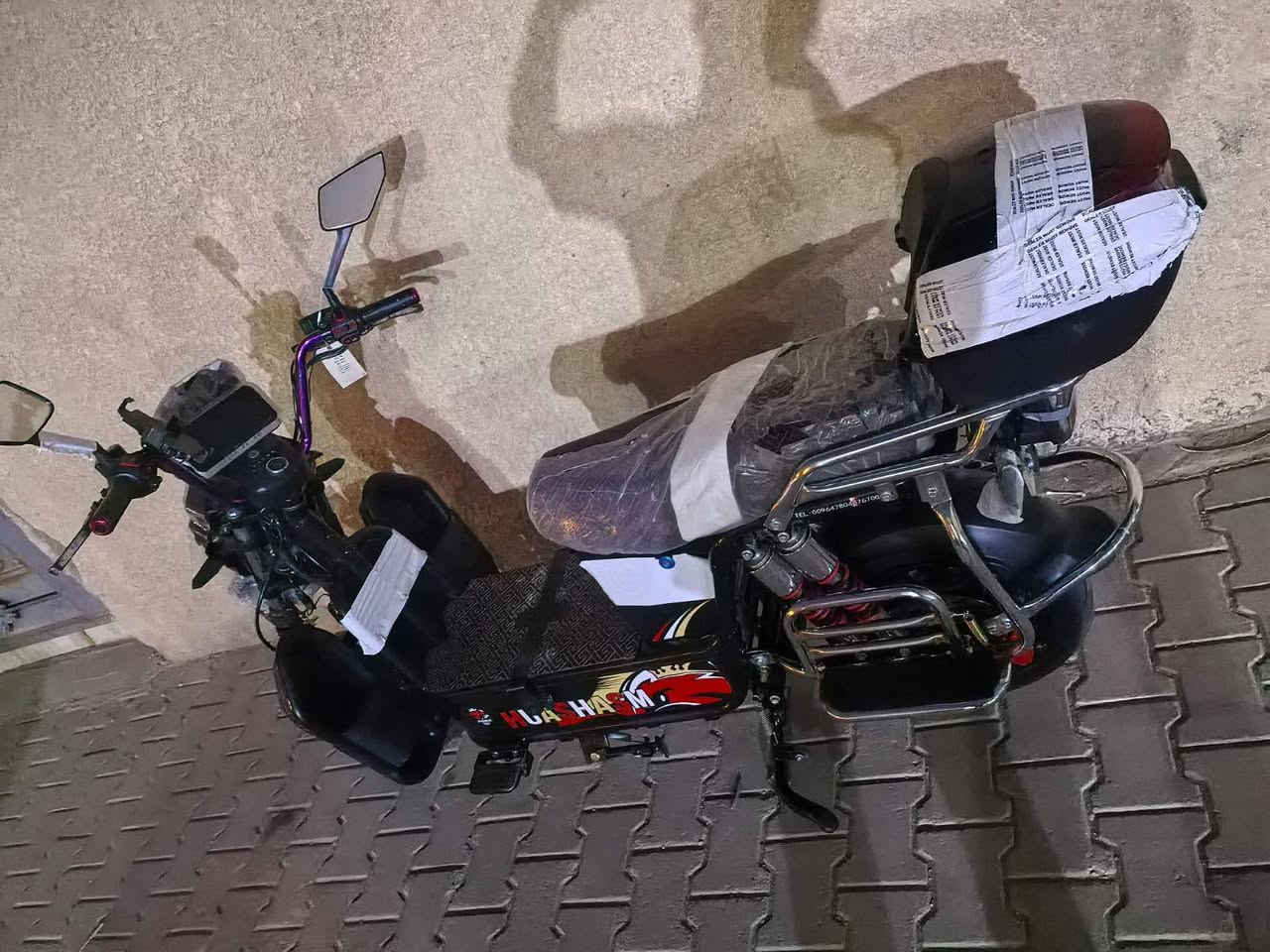 السلام عليكم دراجه شحن جبلي للبيع موديل 25 نوعيه هيوشه  بطاريات  6  ابلاديات( ملاحظه : بطاريات نص عمر)  دراجه كله ابلاديه   يعني بعدها جديد  ونضيفه  كهربائيات كلها شغالة هورن دبل اشاير لايت زنون عالي ناصي نشرات كله شغاله اي شي مابيه فقط بطاريات  نص عمر  فقط بطاريات  ول باقي  كلشي مابيه   كشره بعده جديد  ما يحتاجله شيء فقط بطاريات  ول بطاريات  يمشنك  يعني 
<قيم بما يرضي الله >
المكان الرمادي التأميم الدواجن 
الرقم: ***********
