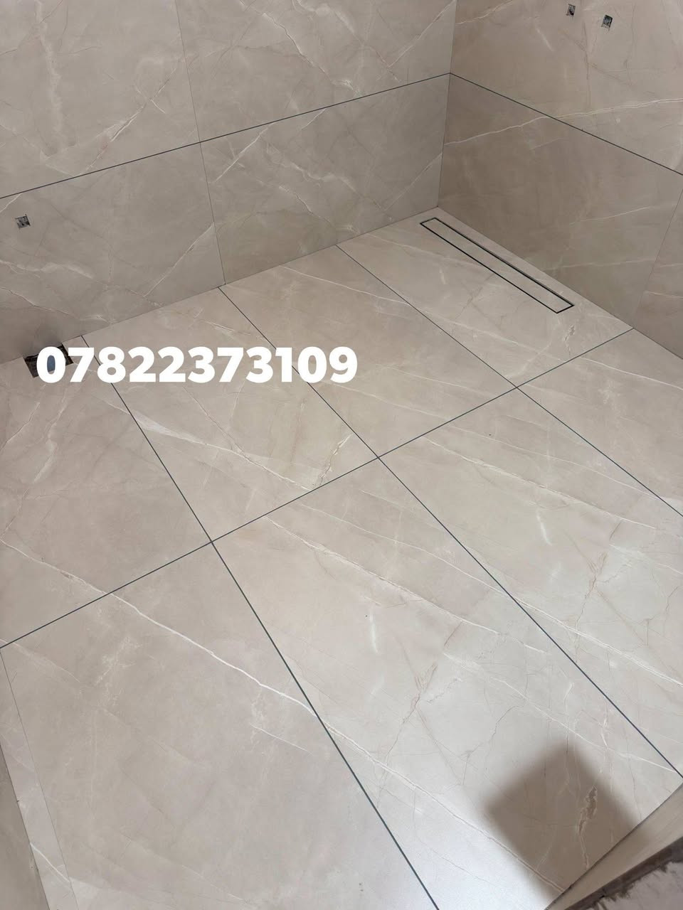 عمر المحمدي هذا بعض من عمالي يارب ينال عجابكم شغل سيراميك و بورسلين مرمر كرانيت كاشي لوح باركيه شغل درجة أولى رقم تلفون 
***********
***********
