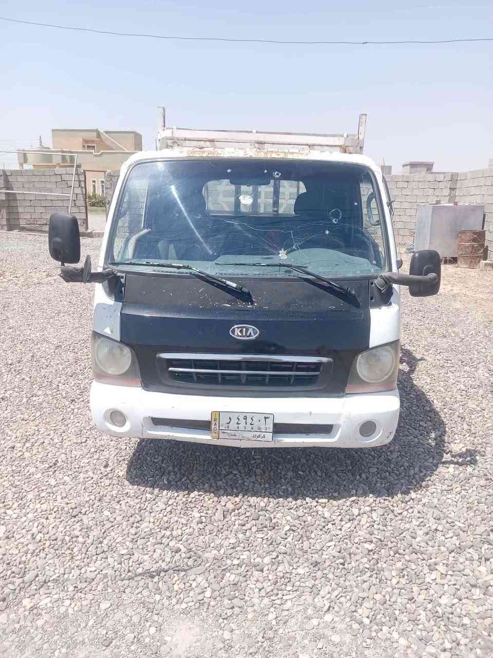 السلام عليكم يوجد كيه 2001 لبيع أدوات السعر ٣٢ وبيه مجال اتصل عل رقم *********** بدون 

 محجل
