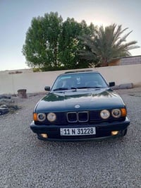 BMW..525 السلام عليكم لبيع اصل موديل 92فول مواصفات سلايت روف  كشنات جل...