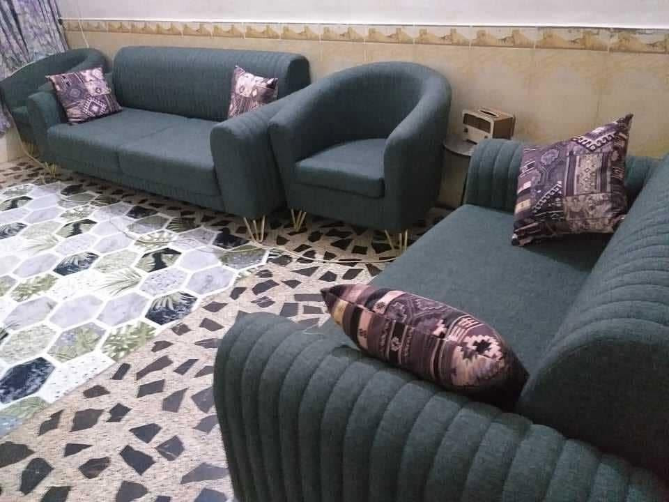 دوان وطخم ثنينهن بمليون***********
