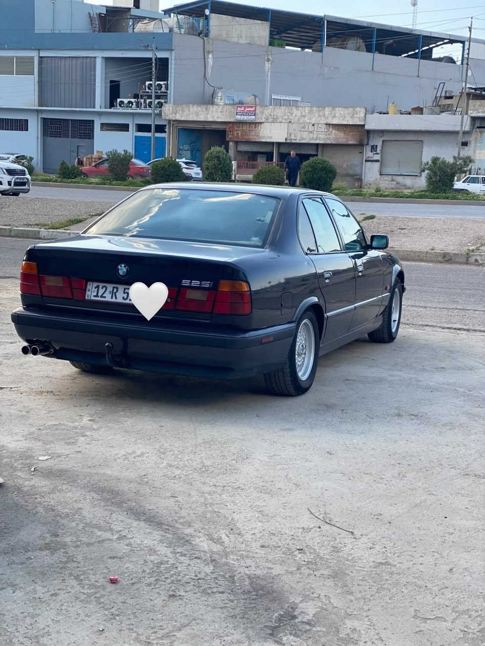 BMW للبيع 📍
موديل 1995 
محرك 525 
6v 
فول مواصفات كير توماتيك و جامات كهرب فول توماتيك داخل دبل جكمجه كشنات كهرب خزن داخلها صاج ملكي
داخل جلد دبل ايرباك 
صبغ عام جماليه فقط 
السياره بدون ضرر مكفوله
السياره رقم نينوى جديد باسمي السياره شرط تحويل 
للاستفسار اكثر ؏ الرقم 
***********
