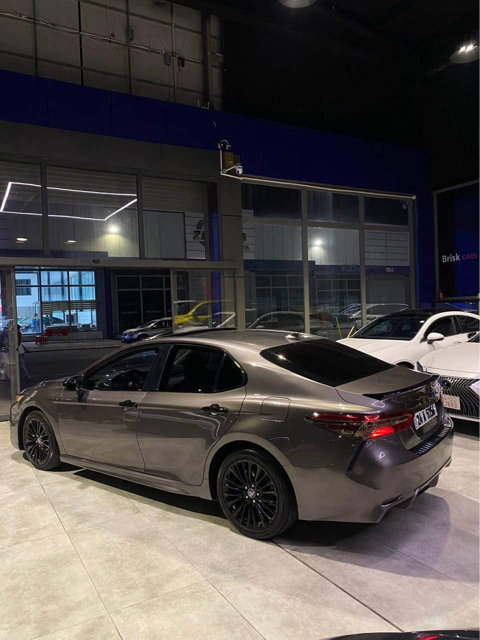 🔥 TOYOTA CAMRY SE 2020 🔥
🚘 كامري SE موديل 2020
✅ Clean Title – كلين تايتل
🎨 لون خارجي رمادي غامق مميز
🖤 داخلية سوداء
🛞 جنوط SE رياضية سوداء
🌙 فتحة سقف
✨ سبويلر خلفي رياضي

• محرك 2.5 لتر 4 سلندر
• قوة تقريباً 203 حصان
• قير أوتوماتيك 8 سرعات
• دفع أمامي FWD
• وضعية قيادة رياضية Sport Mode
• تشغيل بصمة/زر تشغيل
• مثبت سرعة
• تحكم بالمقود
• شاشة وسطية
• كاميرا خلفية
• حساسات ومواصفات أمان تويوتا
• نظام تنبيه ومساعدة المسار
• نظام فرملة طوارئ
• مثبت سرعة متكيف
• أنوار أوتوماتيك
• مرايات كهربائية
• مقاعد أمامية كهربائية
• داخلية SE رياضية
• دبل عادم خلفي رياضي

🔥 SE — شكل رياضي، قيادة ممتعة، واقتصادية بنفس الوقت

سيارة حيل نظيفة بدون ملاحظات 
مكفولة كفالة عامة 
گير و محرك دواخل و كهربائيات مكفولة 
تحويل وكالة و غرامات ب شرط سيارة ب أسمنا 
ماشية ١٢٩ الف ميل تقريباً 
ب سعر بلاشش 
سعرها 187$ ورقـــة و بيها مجال 🔥
للأستفسار اتصل على هذا الرقم 
كورك-واتساب
*********** Singapore
