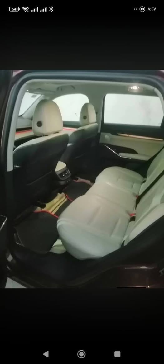 هافال موديل 22 فول مواصفات 
محرك تيربو 2000
مكفولة كفاله عامه خليجي 

للبيع | هافال  

🚗 موديل: 2022  
⚙️ المحرك: 2.0 لتر تيربو (4 سلندر)  
🏁 القوة: 196 حصان  
💪 العزم: 325 نيوتن.متر  
🔄 ناقل الحركة: أوتوماتيك دبل كلج (DCT) 7 سرعات  
🛞 الدفع: رباعي (4WD)  
⛽ سعة خزان الوقود: 61 لتر

المواصفات:
✅ فتحة بانوراما  
✅ شاشة وسطية كبيرة 12.3 إنج  
✅ شاشة عدادات رقمية  
✅ كاميرات 360 درجة  
✅ حساسات أمامية وخلفية  
✅ تشغيل بصمة ودخول ذكي  
✅داتا شو
✅ مقاعد جلد  
✅ تدفئة وتهوية للمقاعد 
✅ شاحن لاسلكي للموبايل  
✅ Apple CarPlay  
✅ مثبت سرعة ذكي (Adaptive Cruise Control)  
✅ نظام المحافظة على المسار  
✅ تحذير من الاصطدام الأمامي مع فرملة طوارئ  
✅ أنماط قيادة متعددة: عادي – رياضي – ثلج – رمل – طين  
✅ جنوط ألمنيوم قياس 19 إنج  
✅ إضاءة LED أمامية وخلفية

📍السيارة نظيفة 
العنوان البصره
السعر 185 وبي مجال 
***********
