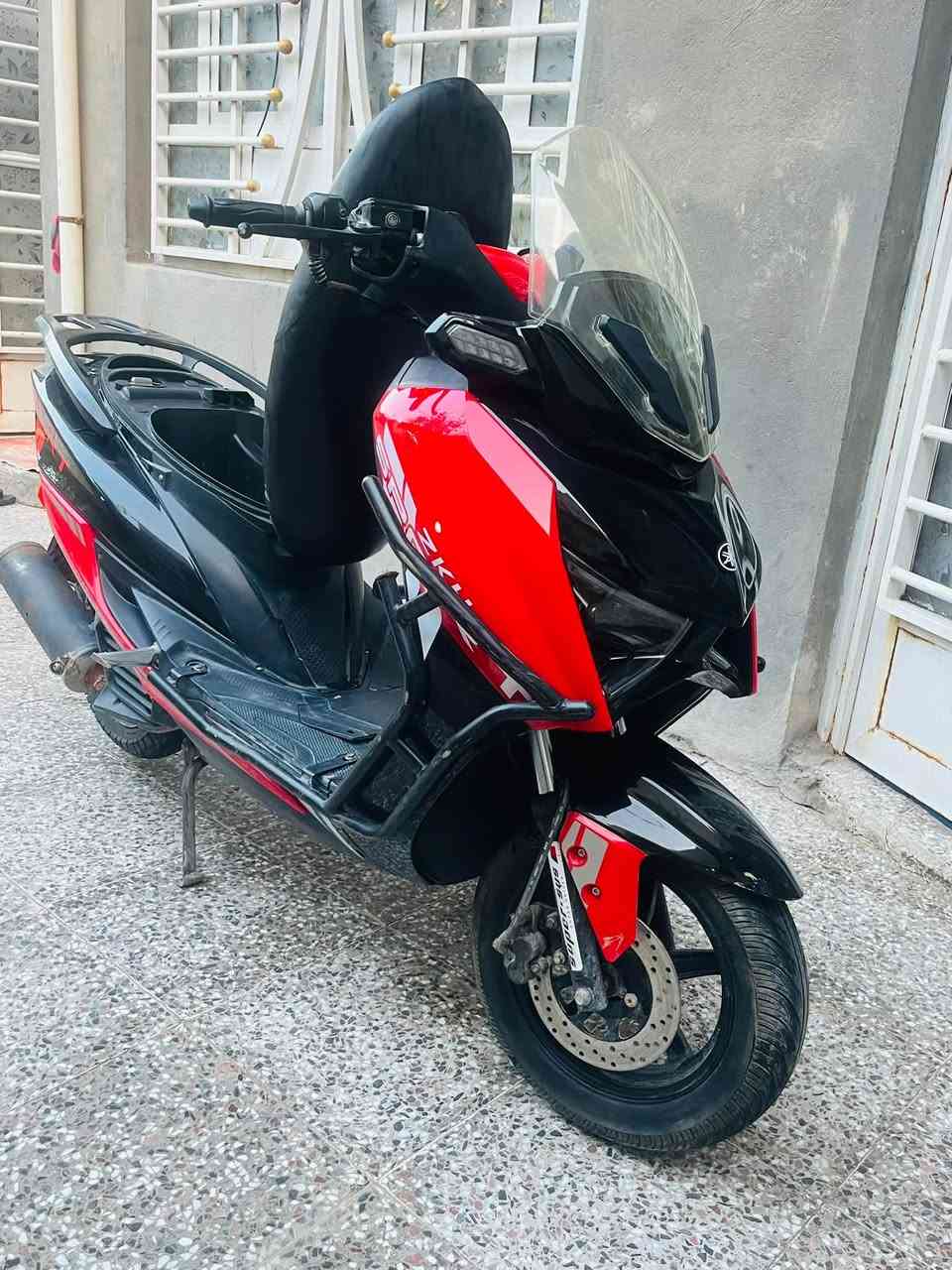 سكنس سترونك • دراجه