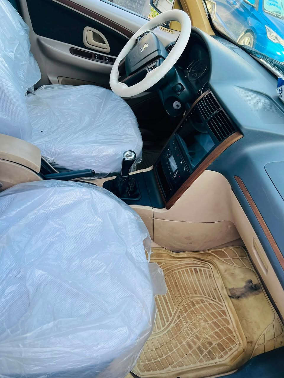 كفاله عامة موديل 22  ششركة شرط دبل سويج ريمونت  دوشمة ارضية جلد وكشنات كلة جديد حته تاير بوجهك ل شارع 
ماشية 78 السعر 67
***********
