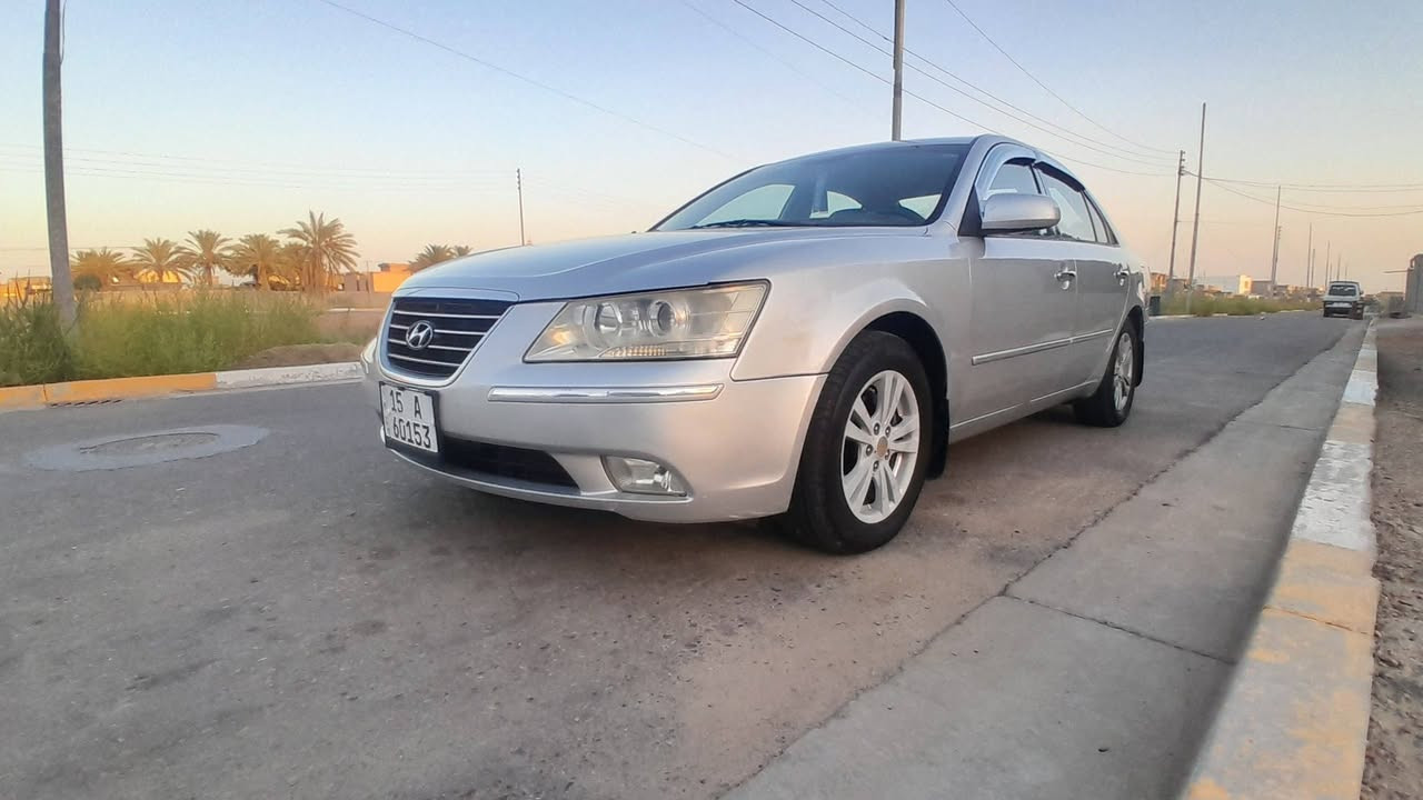 للبيع سوناتا 2010خليجي بيه قطعتين صبغ بدون دواخل گير محرك مكفولات تبريد ثلج مكان الانبار اگرمه السعر 105وبيه مجال ***********//***********
