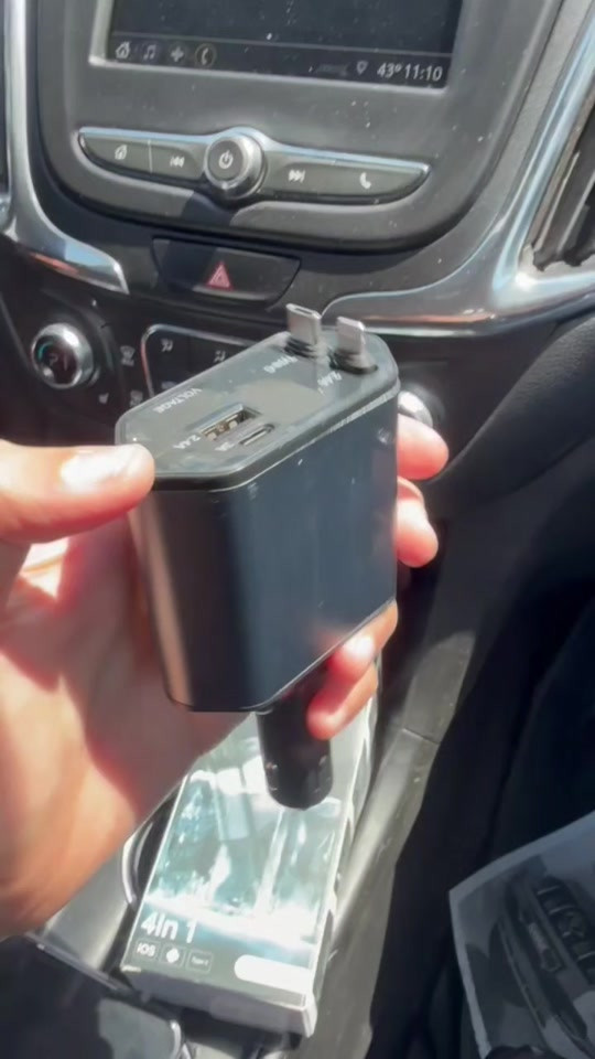 🚗⚡ شاحن سيارة جدّاحة – عملي وقوي تريد شاحن بالسيارة يخدمك ويشحن أكثر من جهاز؟ 👌 هذا الشاحن بيه: 🔌 كيبلين مدمجين: • Type-C • iPhone ⚡ مخارج متعددة: • USB • PD 🚀 يدعم الشحن السريع للأجهزة المتوافقة يعني تگدر تشحن أكثر من جهاز بنفس الوقت وبسهولة. 💰 السعر: 15 ألف فقط 🚚 التوصيل لجميع المحافظات: 5 آلاف 📍 العنوان: بغداد – الكمالية – شارع الجامع قرب نجارة عقيل مدلول 📞 للاستفسار والطلب: *********** مكتب ركن الريان للهواتف النقالة 📱 #اكسسوارات #تابلت_اطفال #موبايلات #شاشات_أندرويد #اجهزة 
