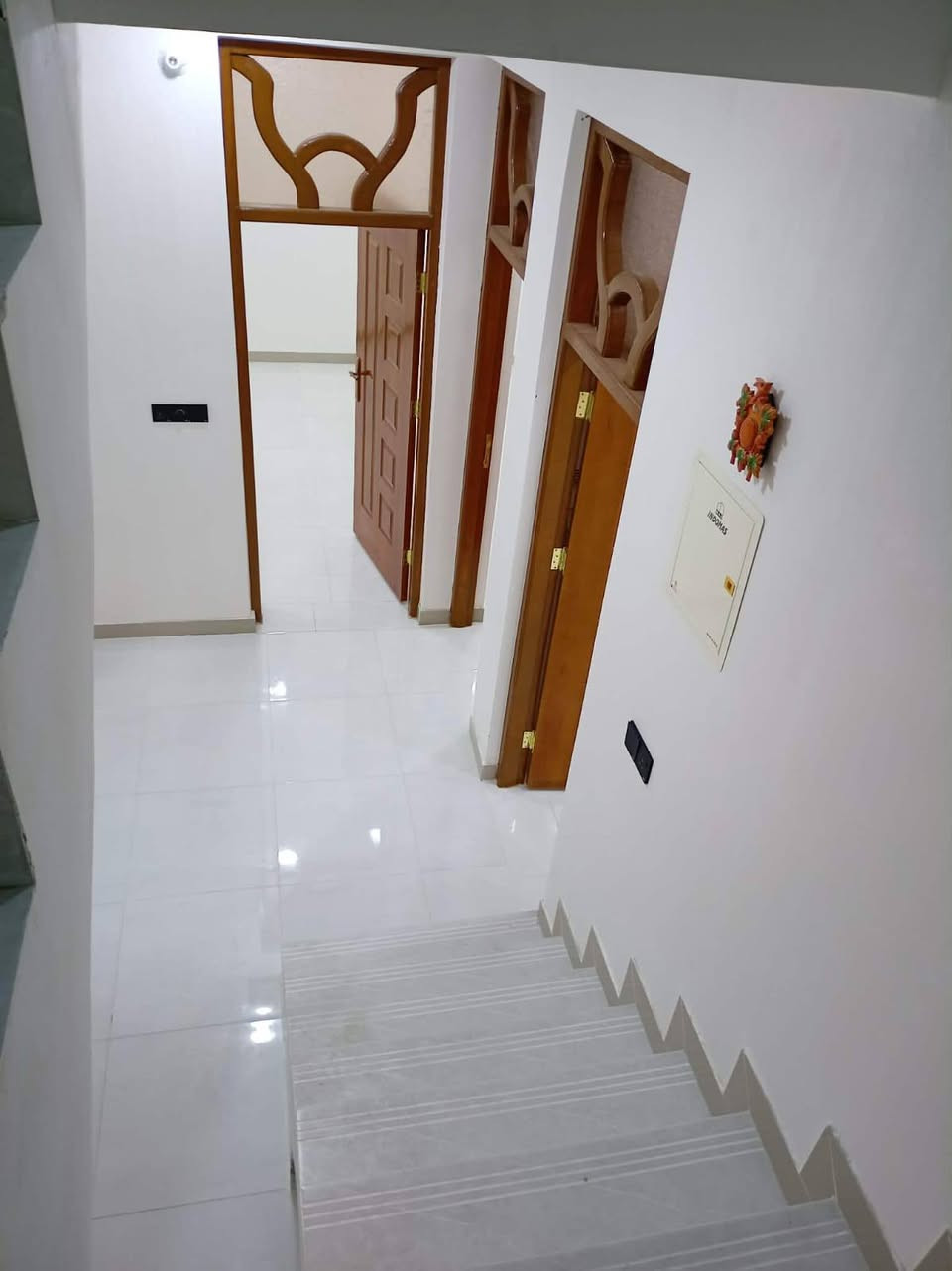 🏠 للبيع — بيت سكني
مساحة البيت: 100 متر مربع
صف الركن

📍 العنوان:
حي الحوراء الثانية
قرب شارع الكفاح
مقابيل محطة وادي السلام

📞 للاستفسار أكثر:
***********
