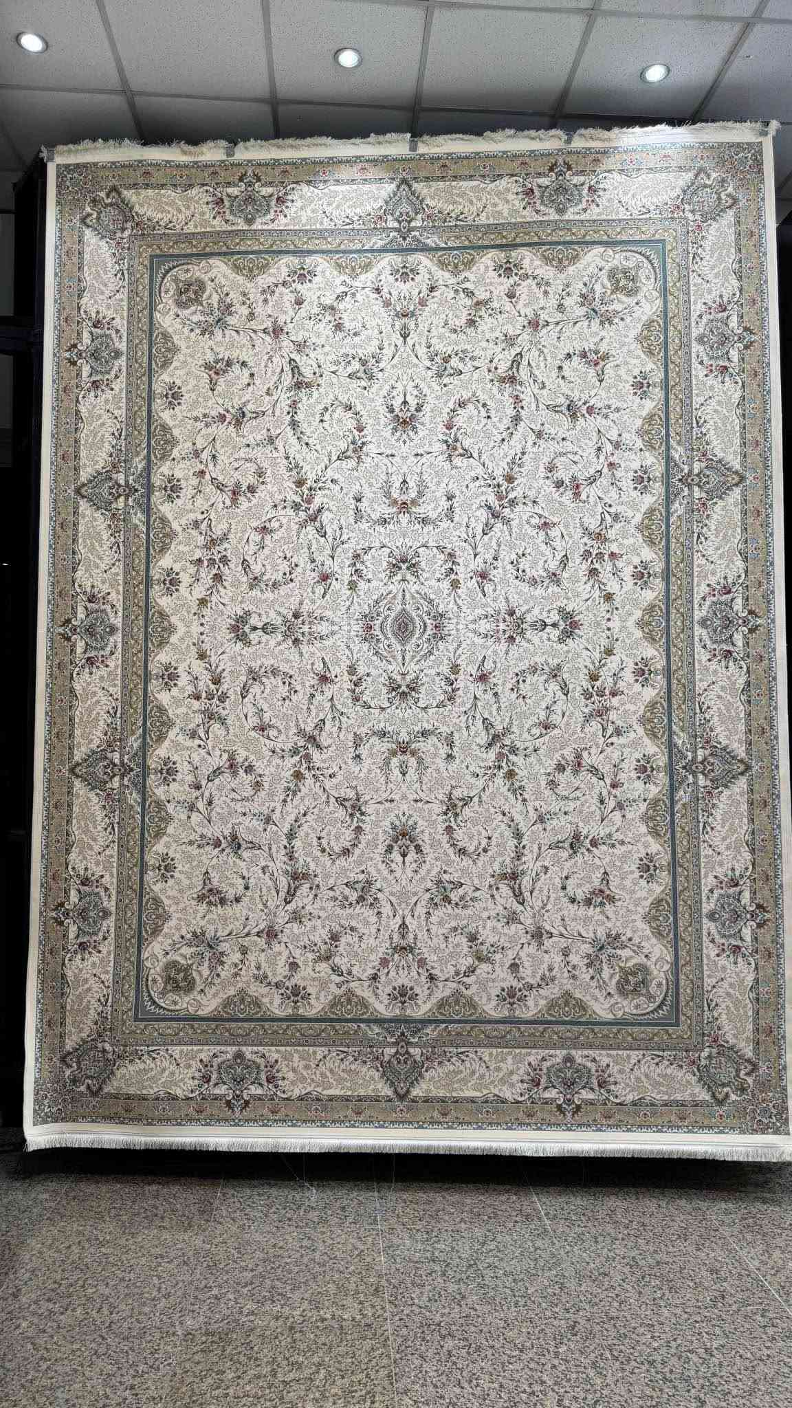 سجاد كاشان 1500 شانة 
عنوان النجف الاشرف شارع سلام جامعة قرب مجمع زيد وحسن 
شركة سجاد الماس كاشان 
*********** النجف, العراق
