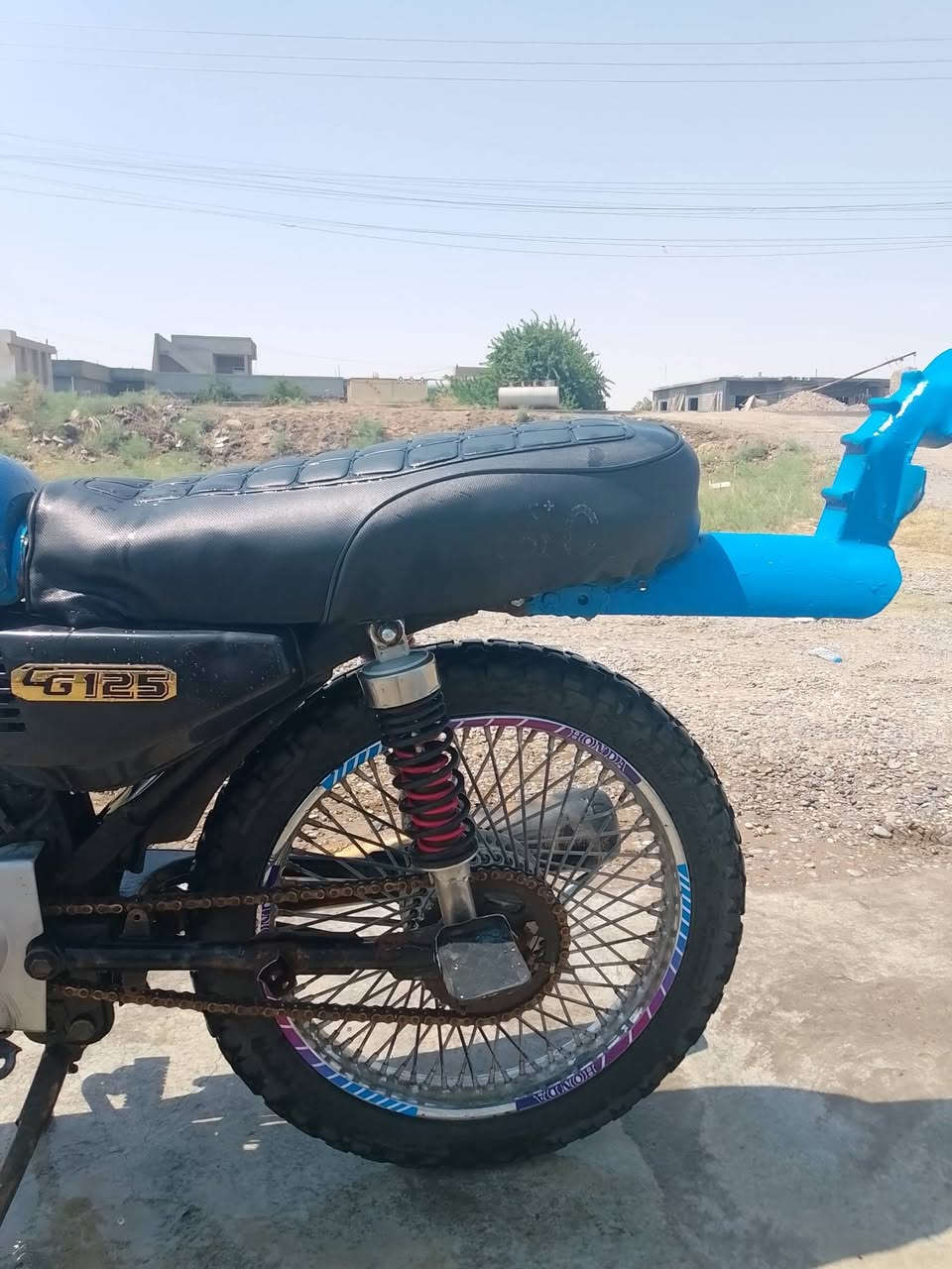 السلام عليكم ماطور حربي للبيع السعر 275 مايعوزو كلشي ماطور نضيف حيلل.  يعوزو بس خيال 🔥👋🏻
رقمي ***********
