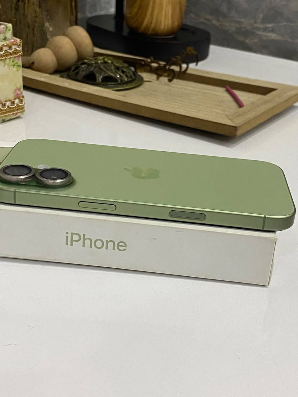آيفون ١٧ • نسخة eSIM • بطارية ١٠٠٪
