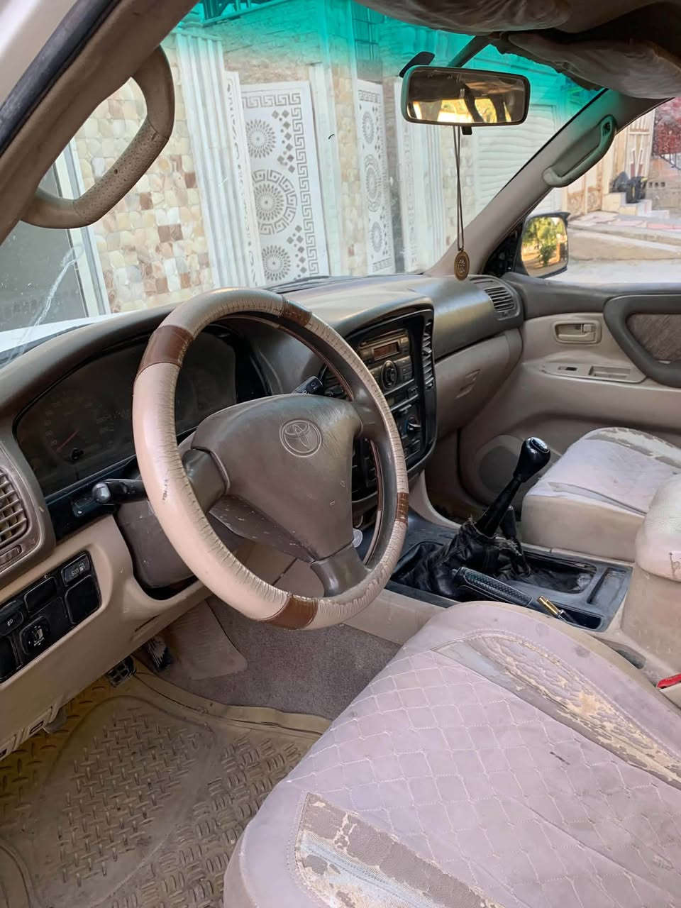 مۆنیکا 2001  تحویل ئەسڵ   58$✅
ڕەقەم سلێمانی حاسیبە بەشەرت 
بە شەرتی تەحویل  عام بۆیاغە سەیارەکە
 ٣ ربع ناو زەرد   گێر و مەکینە بێ عەیب هەڵم دەمیشی نیە
دەبڵ گیرەکەی سوکەکەی ئیش ناکا قورسەکەی بەشەرت
کارەبایی مەزبوت 

بۆ زانیاری زیاتر :-  ***********
