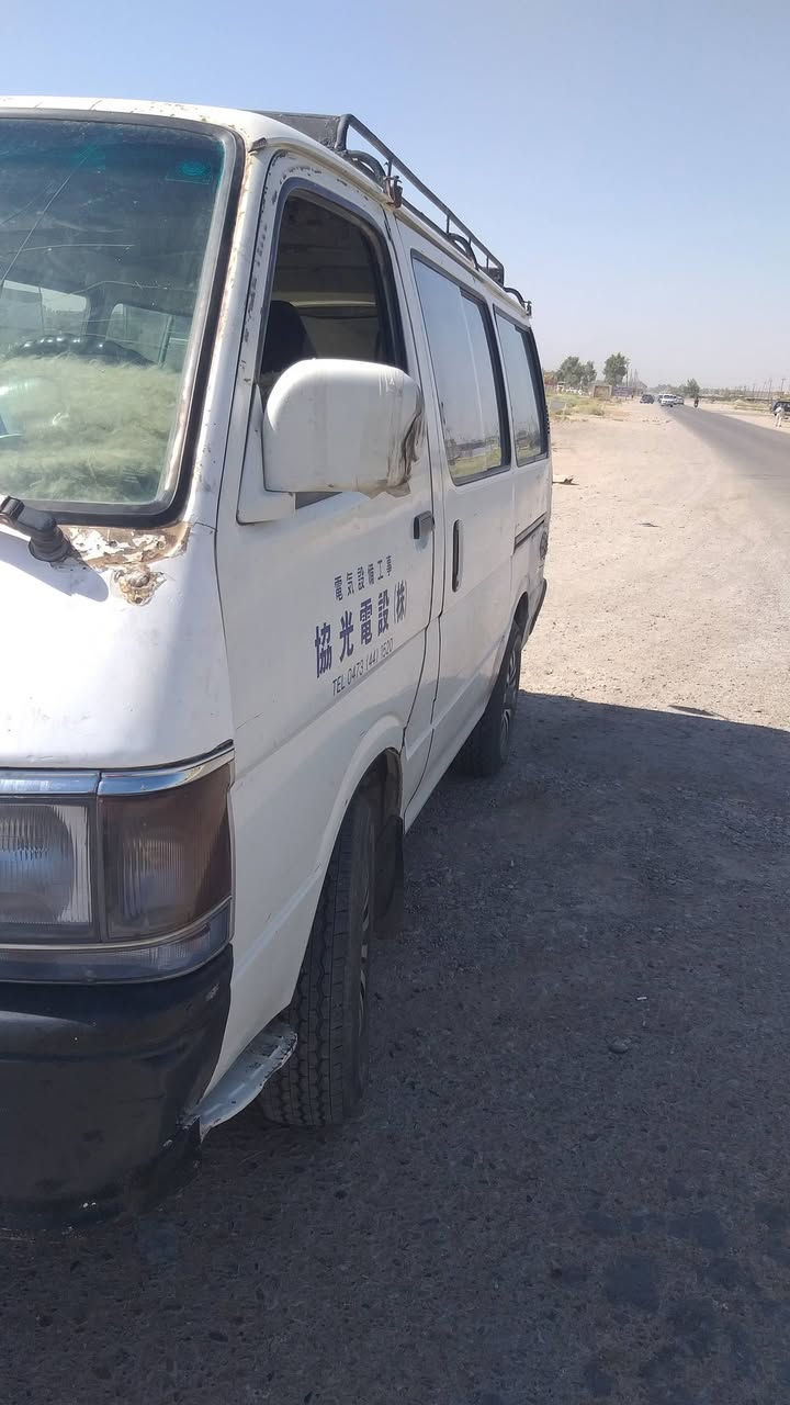 سلام عليكم بوز مديل 1994 مكينه مكفولة كهربائيات شغاله السعر ٣٤ وبيهامجال مكاني ديالى  ***********0
