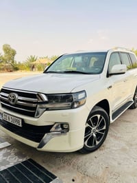 لاندكروز • ٢٠٢٠ • رقم بغداد