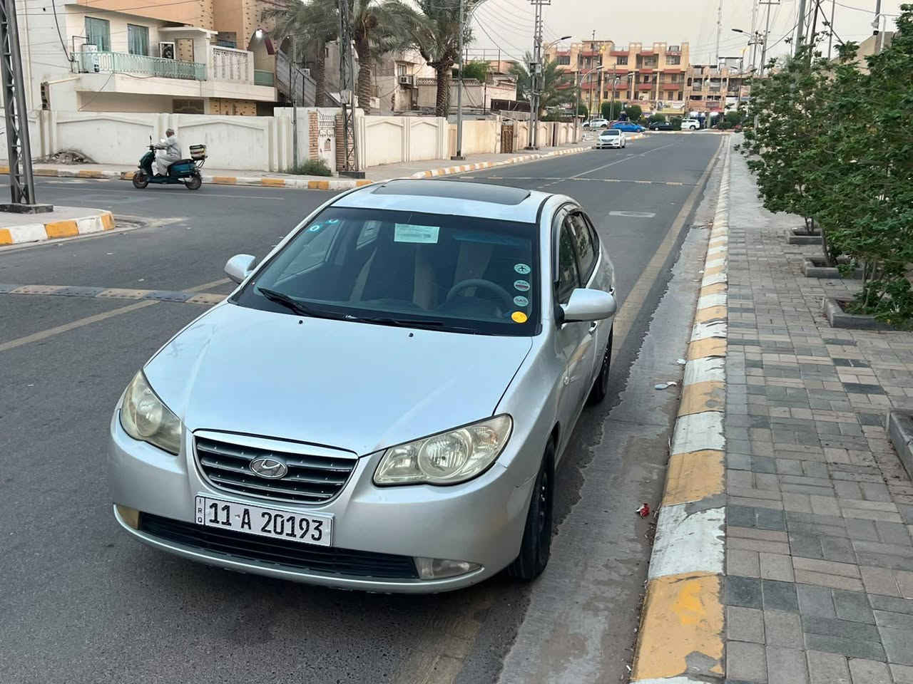 سلام عليكم حبايب افانتي للبيع رقم بغداد رقم دولي سياره حال جديده 1600 دكشن عالي  سياره فول واحد علا واحد  
سلايت كهربائي تحكم ستيرن بيها حادث جاملغ وبنيد 
مكان السياره الفلوجة حي نزال سعرها 85 وبيها مجال
***********
***********
