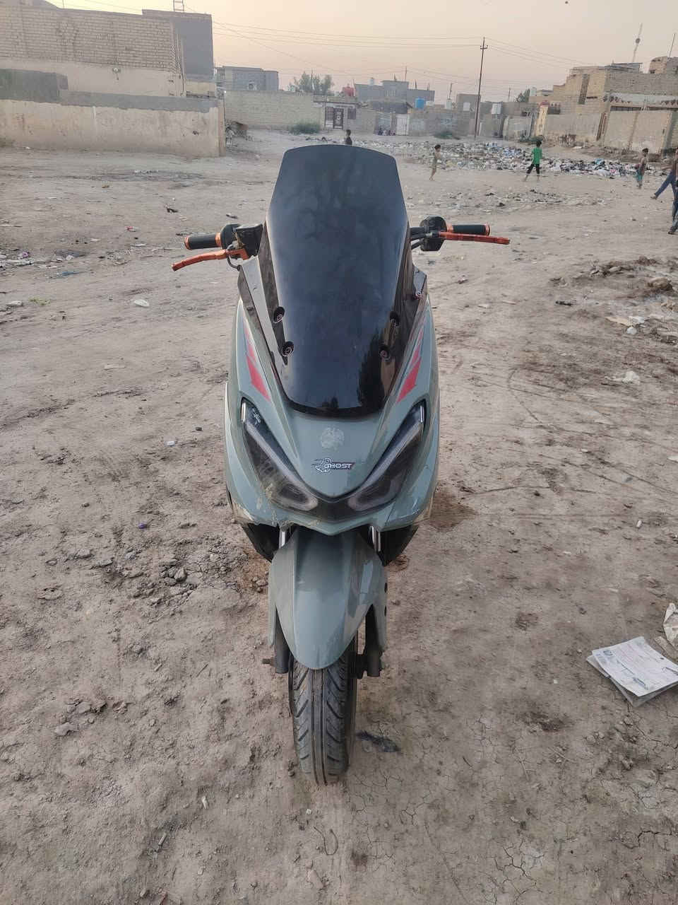 ***********          400
