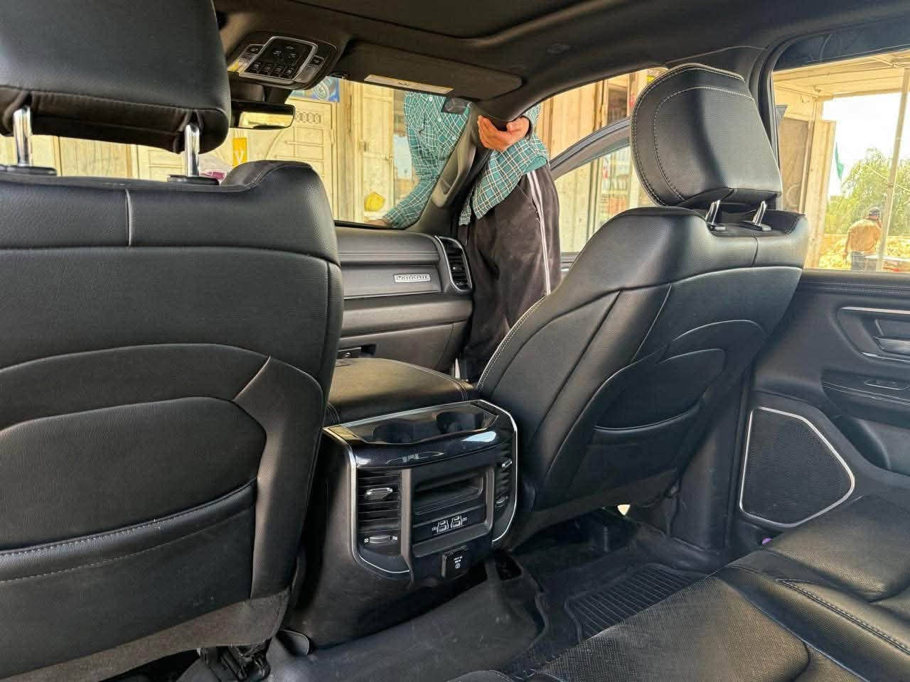 رام. لاريمي RAM
موديل. 2022

محرك. V8. 5.7

دفع رباعي. 4*4

باب طويل بدي قصير المرغوب

بانوراما

رادار امامي خلفي حساس امام خلفي. نقطه عمياء مري شفط. 

رقم بغداد 

سياره مابيه اي ضرر 

‭***********‬

العنوان. ناصرية
