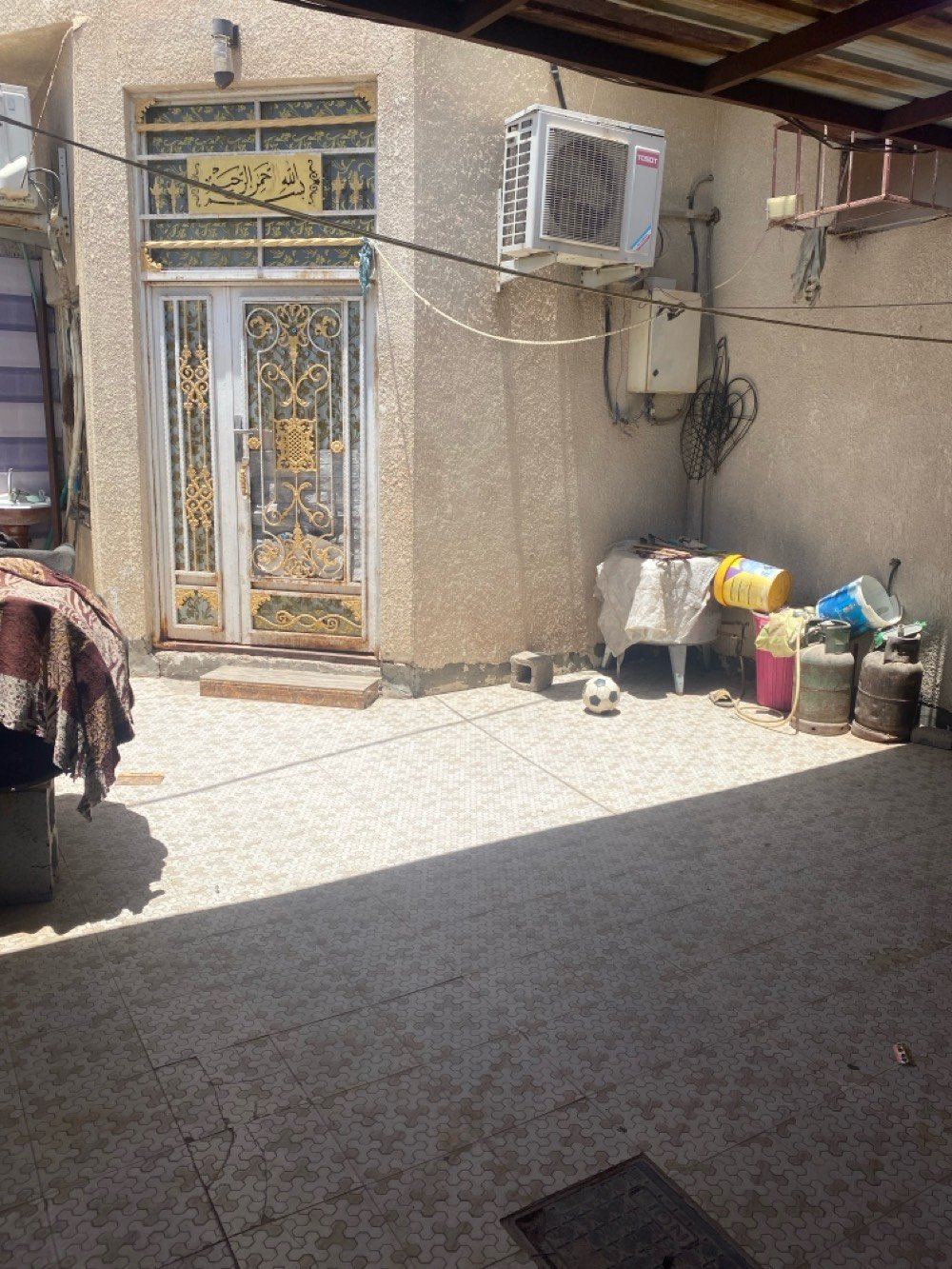 بيت 150 م واجهه 10 نزال 15 عرفتين صاله مطبخ ديوانيه صحيات داخلي حارجي كراج كبير استفسار ***********