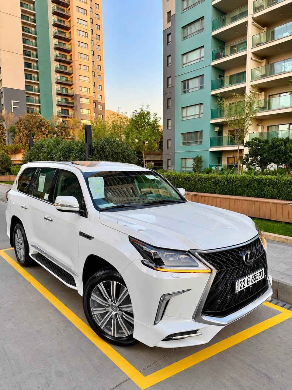 Lexus.570LX.2017. 🔚 بريم اصلى🦅.✅
لكــزز هيبـة الشـوارع 🧿

ملاحظات:-
صبـغ ❌
بدون شخط
بدون رصعات
بدون صبغ
بدون رمل 
حتى دعاميات ولحية بدون صبغ
لله الحمد سيارة زيروووو

سيارة كلش حلوة نظيفة مرتبة لوك لوك 
___ماشية 72 الف❇️
ماشية بشرط فحص كومبيتر 
سيارة باقية عل نظافتها لوك لوك 
كل جسمها بشرط سيارة باقية نظافة زيرو
.....

سعر 565$
موديل2017
حجمً المحرك.5.7🦅
ماشية.72 الف.
سبير منازل♻️
••••••••
محرك كير بشرط لحد شهر
هزة براد سنوية  جديد
رقم دولي جديد 
والسيارة باسمي تحويل مباشر❇️

.-.-.-.-.-.-.-

مواصفات ساس بريم اصلى LX570💫

سلايد
داخل احمر 
ثلاجة
صندوك جك 
كشـن تبريد تدفئة 
ستيرن كهربائي 
شغال 
رادار امامي 
كامرة 
حساس 
خمس كامرات
راس DVD
دبل اكسل 
كامل زينون 
ستة سيدي
يدات بصمة
مرايات كهربائي 
ستيرن وكشت خزن
رادار شارع
دبل هواء 
بخ ماء
كشن جلد 
تحديد سرعة
بنزين ECO
شاشه لمس
تبريد مركزي
وبعد وبعد….
مكان : سليمانییە
سعر.565.$
***********
