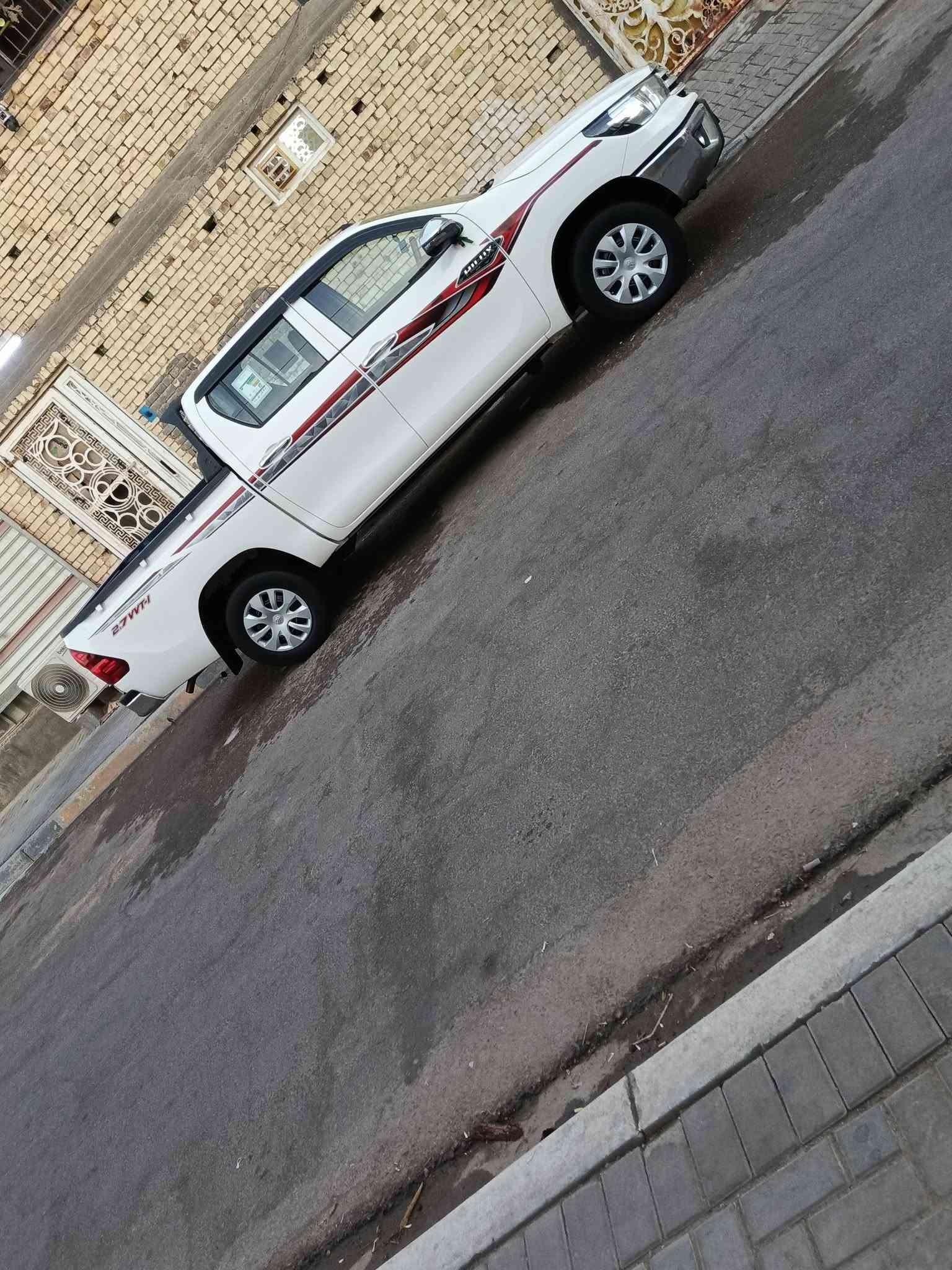 هايلوكس • ٢٠٢٣ • ٨٠٠٠٠ كم