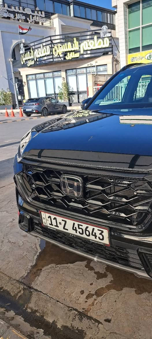 السلام عليكم للبيع
هوندا CRV 2023 لون اسود حادث تبديل بنيد بدون دواخل ماشيه 72000 الف كيلو مواصفات معروفه
السعر 18000 $ 
***********
