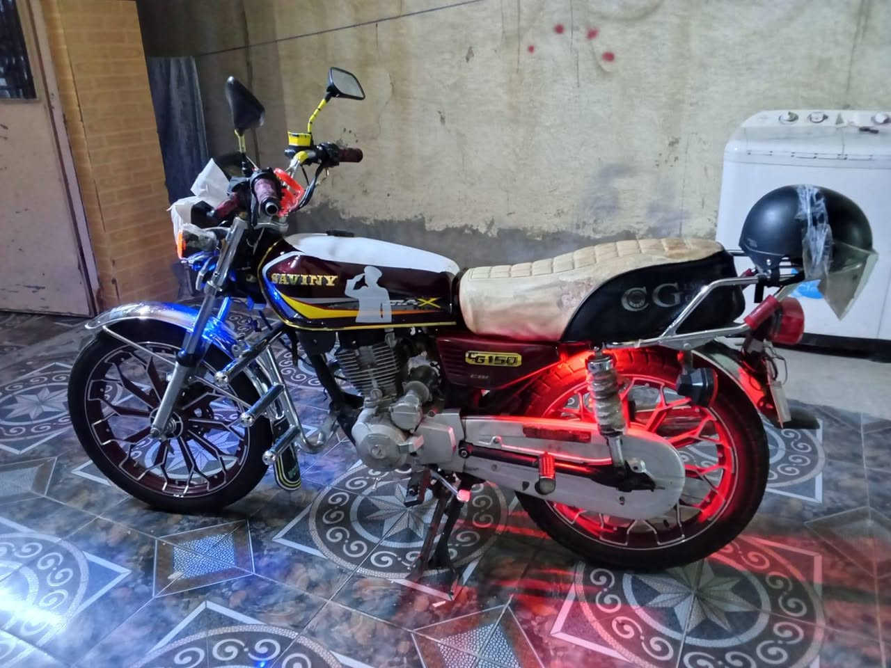 دراجه ايراني للبيع السعر 550 بيه مجال موديل 22 محدث 24 جديده كلش  كهربائيات كله شغاله محرك بلادي عنواني الرمادي للاستفسار على رقم ***********
