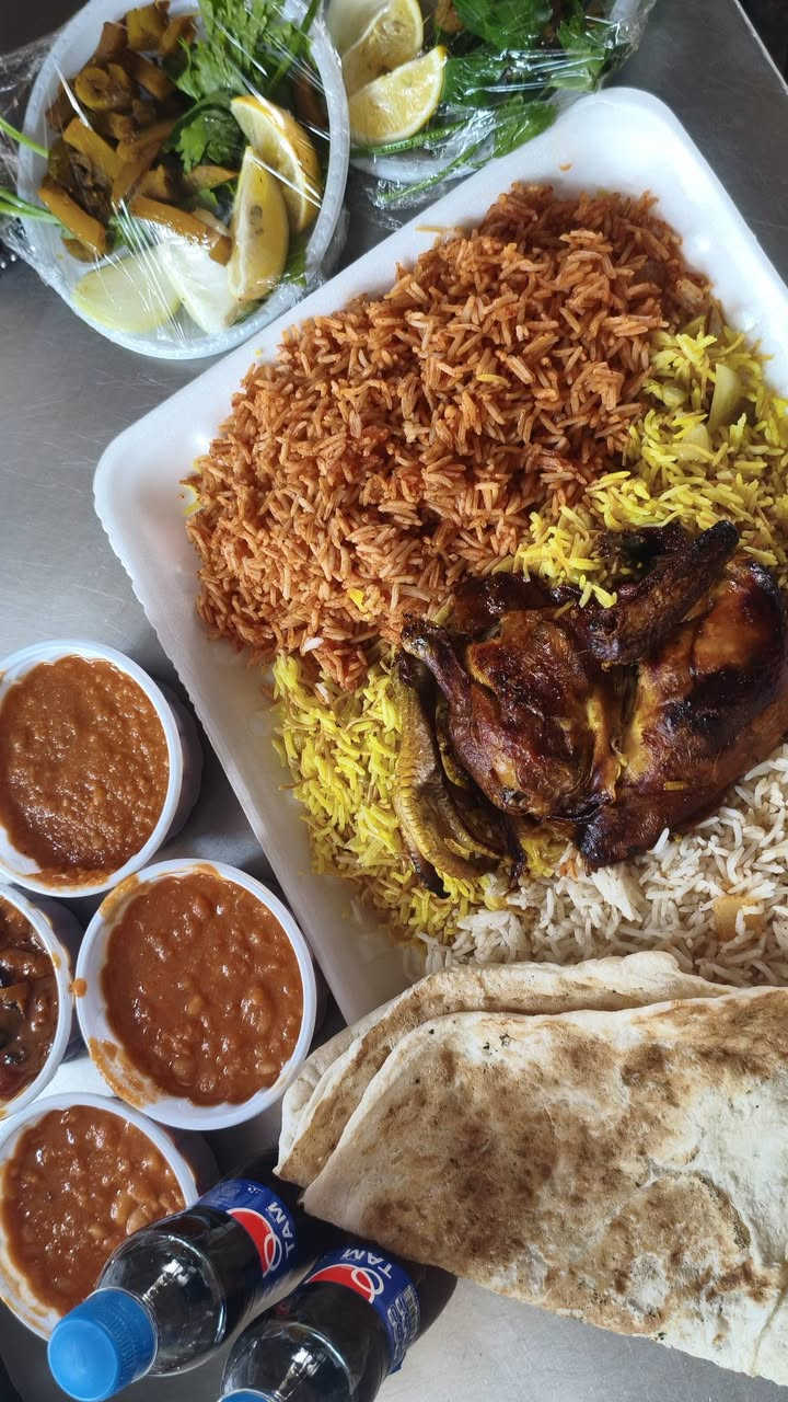 مطعم نور الزهراء
🍛 صينية تمن + مرق بسعر 5,000 دينار فقط.
🍗 نص دجاج ذبح طازج بسعر 5,000 دينار فقط.
🍽️ كفيل بسعر 3,000 دينار فقط.
📍 العنوان: العمارة - حي الحسين الجديد
📞 للحجز والتوصيل:
***********
***********
أهلاً وسهلاً بالجميع ❤️
