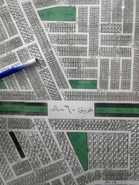 قطعة ارض المساحة 121 متر ونص جبها 6نزال 20 ونص السعر 26 ونص وبيها مجال...