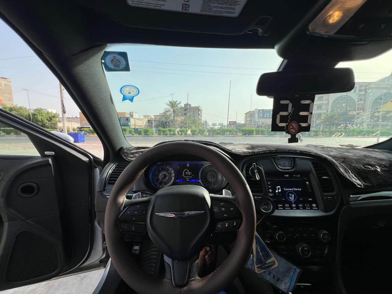 سلام عليكم
اوبامه 2023
سياره فول مواصفات ع اخير كلش 
سياره ضربتهه ربع جاملغ وربع من بنيد بس 
باقي كفاله 
مكانهه بصره طويسه 
سعر 260 بيهه مجال
*********** واتساب 
*********** شريحه
