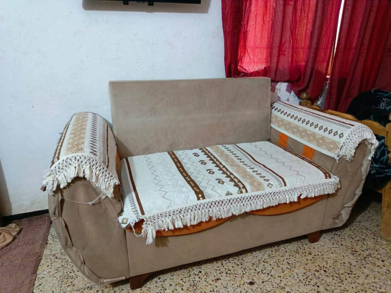 اغراض للبيع تفضلوا واتساب فقط المكان شارع البدال شرطه الرابعه
اسعار مناسبه ***********
