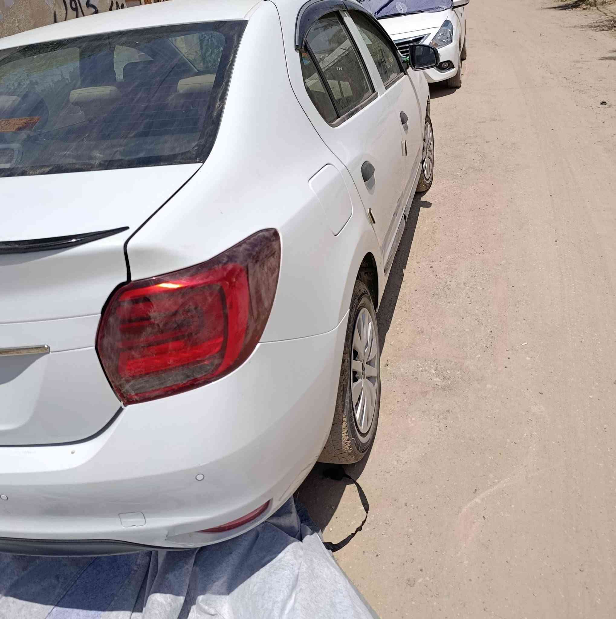 رينوسنبل 2109حديثه بيهه باردبصيط بجاملغ الايسرودعاميه مبدله الاصليه خلليتلهه السعر65 وبيهامجال رقم انكليزي باسمي احولك ثاني يوم ومكينه وكيرعلفحص وشرط مكاني ديوانيه ***********
