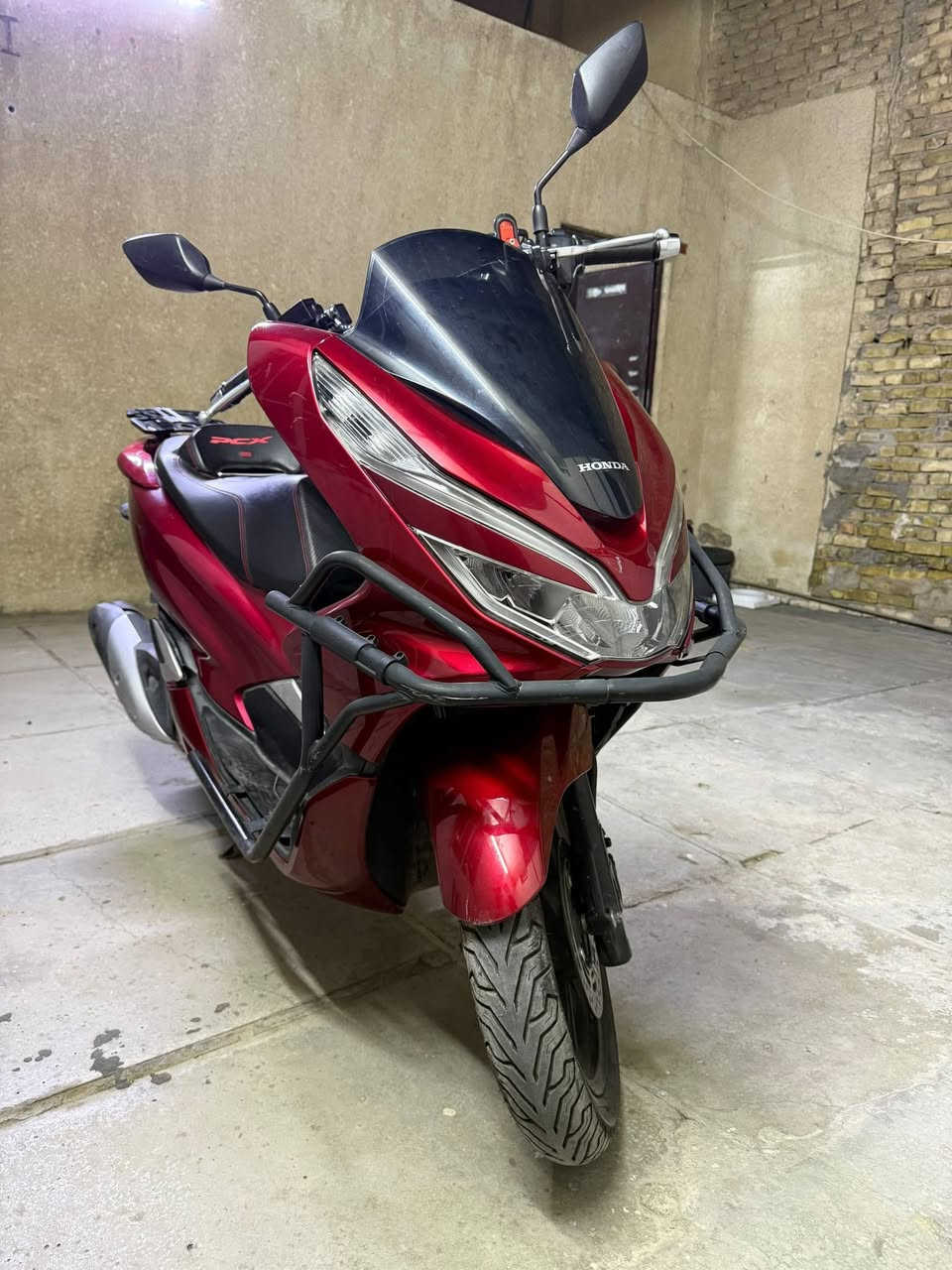 PCX • ١٥٠ • ٣٣ الف