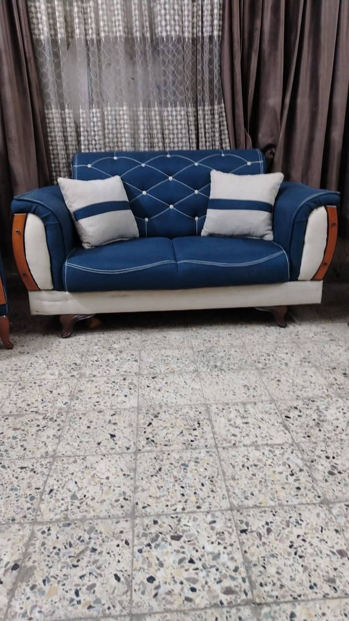 تخم 10 مقاعد اخو جديد اي ضرر مابي نضافه فوول خشب بلوك اسود تسكام كلش ثكيل سعر 400 بي مجال مكان البياع *********** يوجد واتساب
