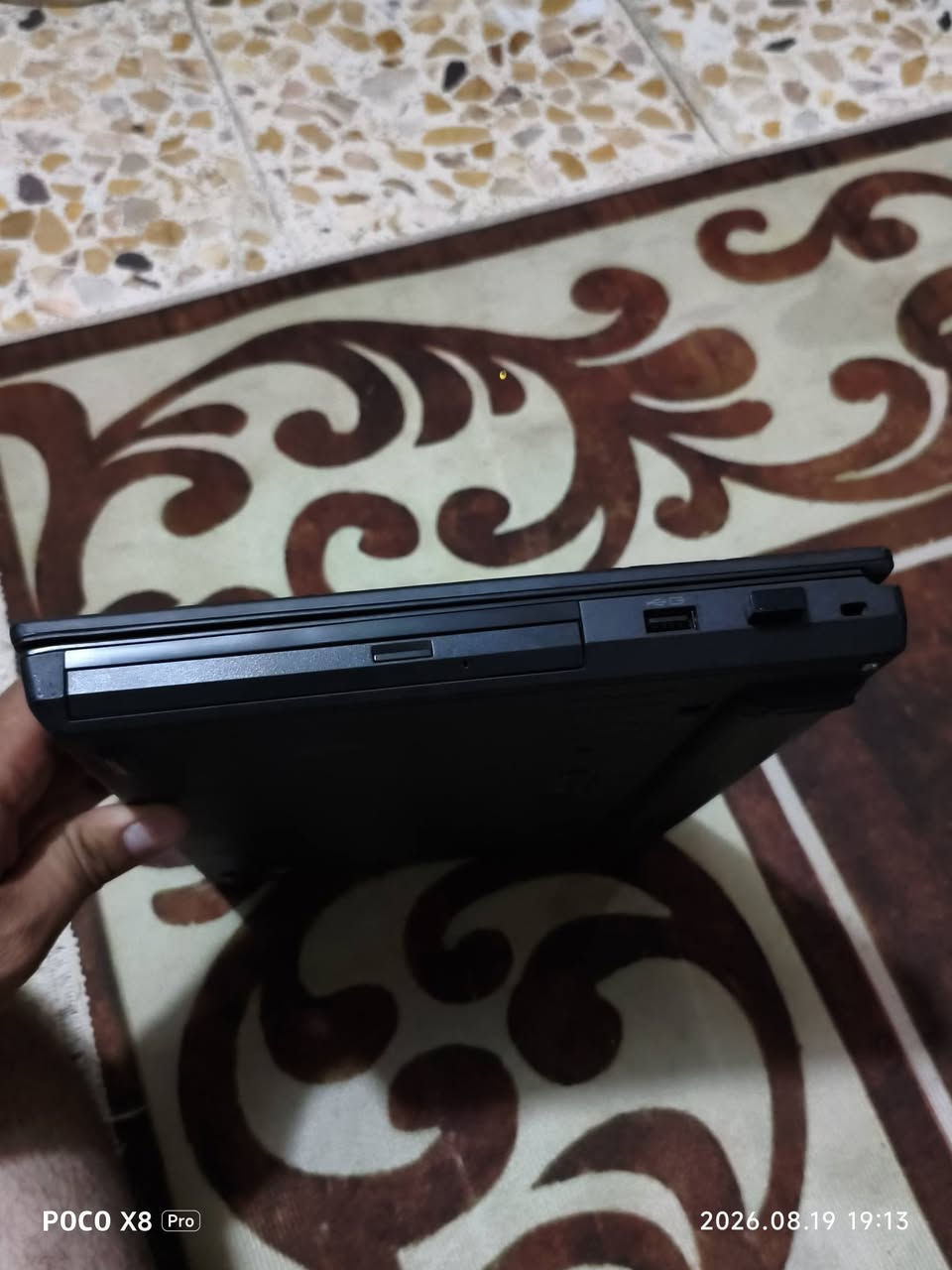 مواصفات الحاسبه 
الرام ٨ كيكا 
الهارد ٢٥٦ ssd m.2
المعالج كور اي فايف جيل رابع
كارت الشاشه الخارجي نفيديا ١ كيكا
كارت الشاشه الداخلي ٢ كيكا
السعر 250 مستعجل على بيعته
التواصل على الرقم
***********
