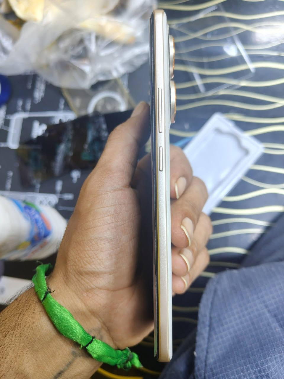 اعاده نشر بسبب الوعود الكاذبة 
جهاز ريلمي 15 برو 
ذاكره 512 
عشوائيه 12
يشغل 90 فريم ببجي
جهاز اخو الجديد 
كامل ملحقات كارتون شاحنه كفرات 2 
الجهاز متوازي على بيعته تجيني اليوم ب460 ابيعه الك مكاني نجف شارع ميلاد نصر توصيل ماعدي ***********
