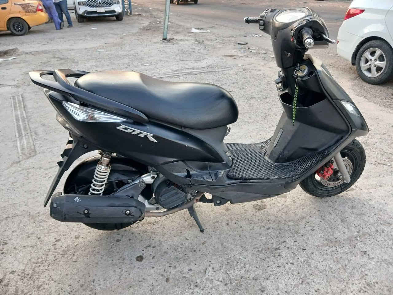 سلام عليكم للبيع جيتي R
نضيفه جدا شلعه ومعدل  ومحرك ممفتوح شرط الفحص بلاديه بك لايت رياضي دبلات رياضي  الله شاهد دهن اديرلها امزوير اصلي دهن مادير عادي بين قوسين جديده الدراجه مكاني بغداد جديده شارع المسبح***********

السعر 950 وبيها مجال
