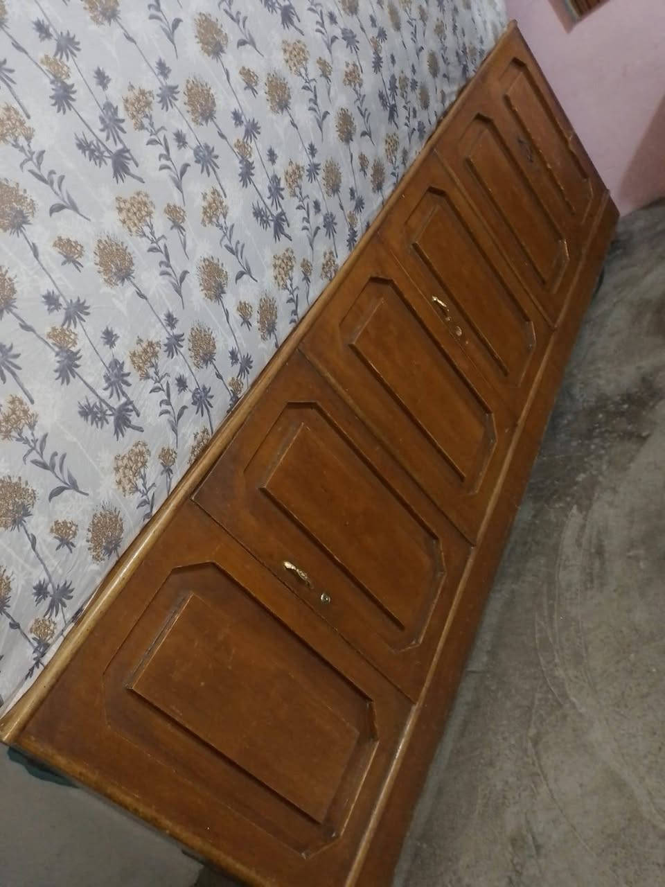 بوفيه • جديد • قليل الاستعمال