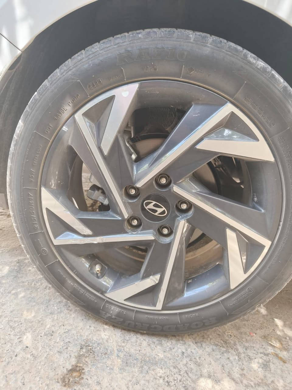 ويل عادي مع تخم تايرات حجم 16 نضافه فول السعر 300 زائد ويل كب النترا موديل 25 هوه وتايراته كامل بسعر 300 مكاني ديالى بعقوبه ‏‪***********‬‏

