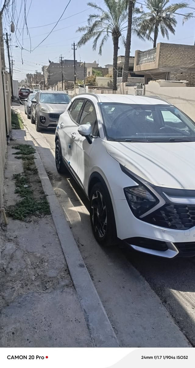 السلام عليكم سبونج خليجي موديل 2023 السياره مكفوله كفاله عامه السعر 195بي مجال رقم الموبايل ***********

