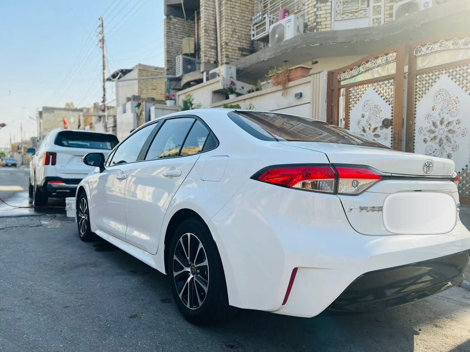السلام عليكم
كورلا 2025   

الشكل الامريكي هايبرد   

سيارة كفاله عامه  

رقم بغداد  تحويل مباشر 

سيارة جديدة بمعنى الكلمة 

محرك 1800 هايبرد HEV  

ماشية 38 الف حقيقي بعدها زيروو 

شحن ذاتي 

بصمه + دخول ذكي 

هاندر بريك بصمه + اوتو هولد 

سلايت 

رادار امامي 

سياقه اليه 

تبريد قطعتين 

شاشه ابل كار بلي و اندرويد + كامره خلفيه 

مانع نزلاق + مود درايف +  ايكو مود 

كيجات شاشه دجتل 

مقاعد جلد  لون اسود

حساس لايت كامل اوتو عالي ناصي اوتو + حساس ظغط اطار 

تحكم سترين كامل فول 

لايت زينون + لد نهاري + اشاره لد 

اشاير مري  

وبعد بيها هواي مواصفات 

 مكاني السيارة بغداد

سعر 152 وبيها مجال 

للاستفسار ‭***********
