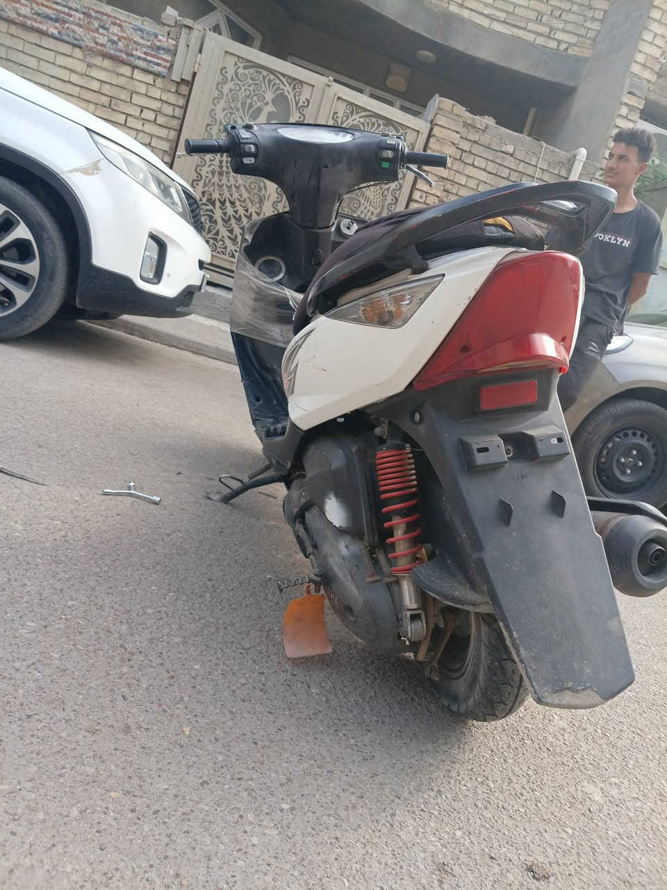 سلام عليكم دراجه ثعلب للبيع دراجه جديده بيه مكينه تشك شك جيب فيتر وتعال شلعه ضعيفه والمعدل تشك كاع كفرات نضيفه ختم واحد بيه بس دشبول عدادات ميشتغل وتخم تاير صدر جديد لاتبخير ولاتنقيص السعر ٦٠٠ وبيه مجال مكان بغداد الشعله الرقم ***********
