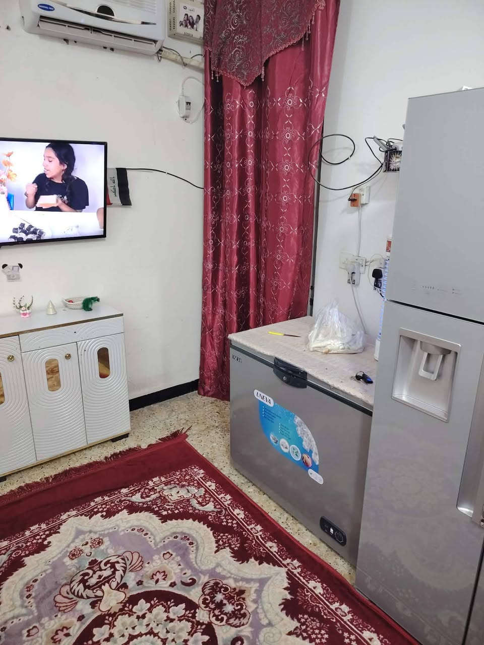 بيت للبيع في حي ميسان نهايه الكيات شارع الزوار القديم خلف سكله الكرعاوي مساحته 50 متر البيت جديد كاشي سيراميك ،
سعره 16 مليون وبيه مجال للشراي 
للاستفسار الاتصال بالرقم *********** 
مامتواجد على الفيس اتصل عليه لو تعال للمكتب ،،
