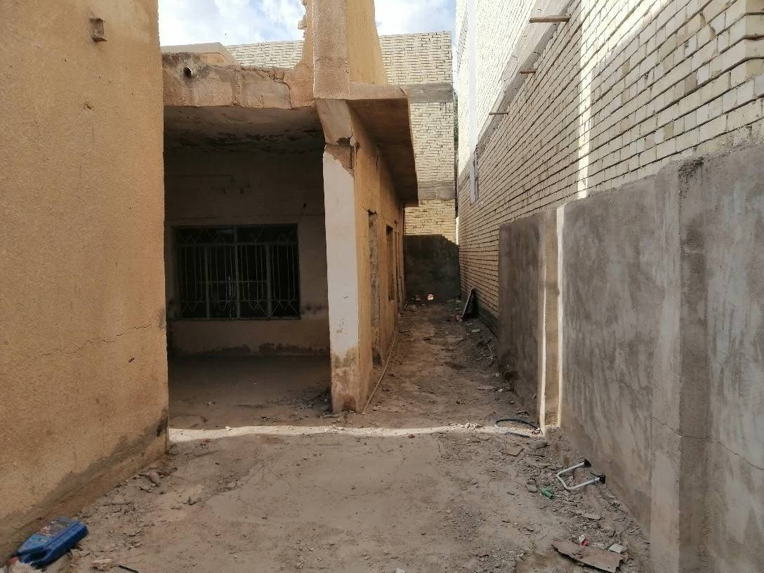 عندي بيت حي المكرمه مساحه ٢١٦ م بيت قديم مساحه ٢٦٦ بايع الحديقة ٥٠م وباقي ٢١٦ لبيع تصال على الرقم *********** منطقة ثمن تالاف بيع ومراوس النجف, العراق
